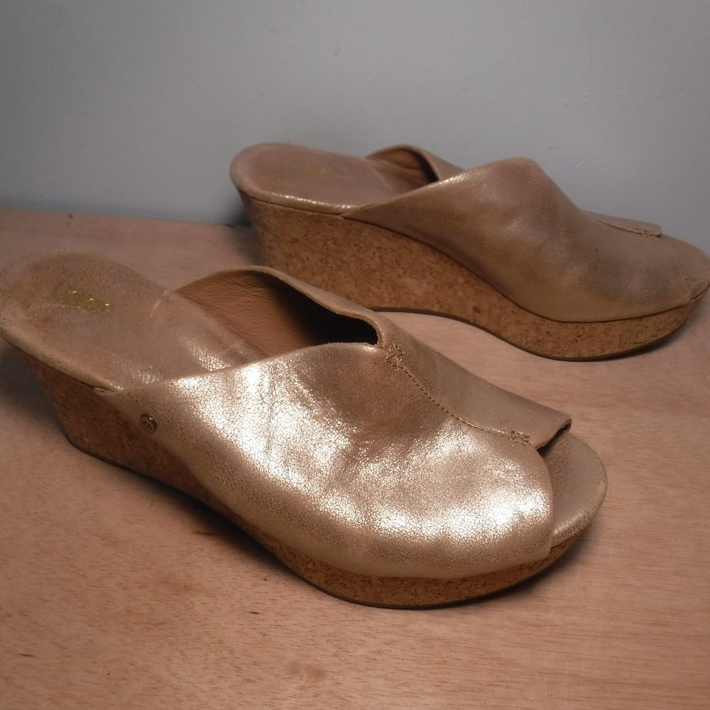 Ugg Tan Leather w/ Bronzed Gold Wedge Sandals Size 8.5